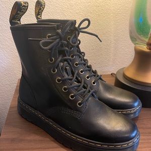 Dr. Martens Zavala